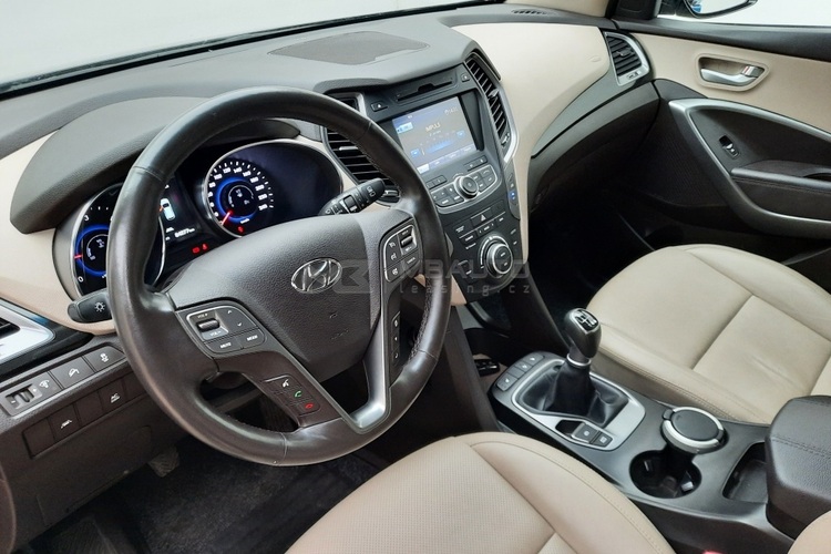 pronájem Hyunai Santa Fe SUV autopůjčovna Olomouc