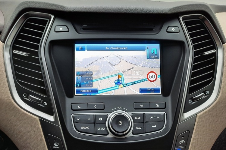 pronájem Hyunai Santa Fe SUV autopůjčovna Olomouc