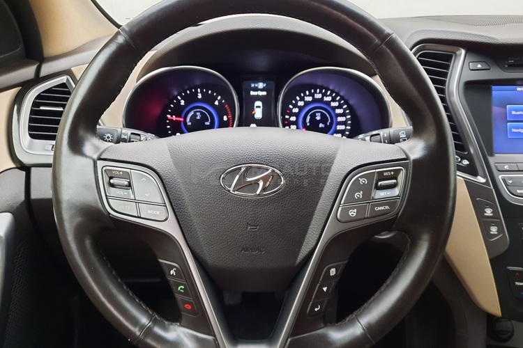 pronájem Hyunai Santa Fe SUV autopůjčovna Olomouc