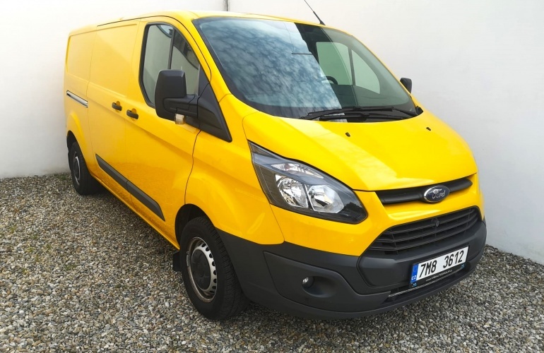 Pronájem dodávky Ford Transit Custom L2H1 Autopůjčovna Olomouc