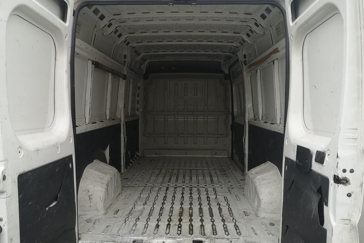 Pronájem dodávky Peugeot Boxer L3H2