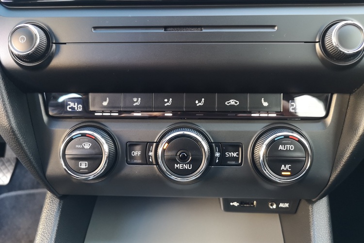 pronájem Škoda Octavia autopůjčovna Olomouc