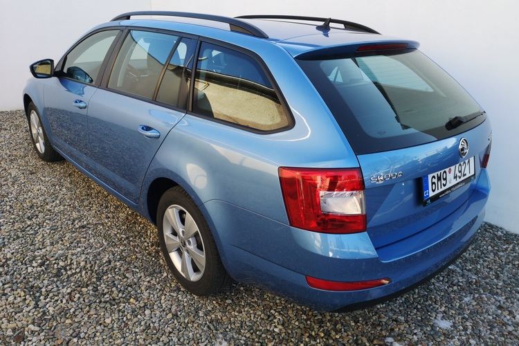 pronájem Škoda Octavia autopůjčovna Olomouc