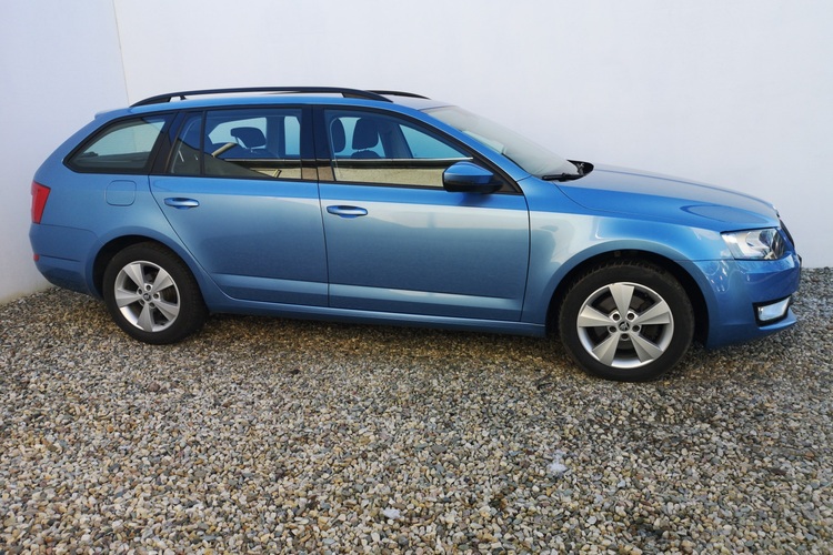 pronájem Škoda Octavia autopůjčovna Olomouc