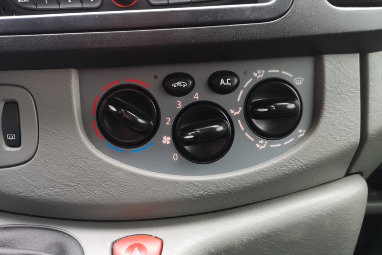pronájem devítimístné dodávky autopůjčovna Olomouc