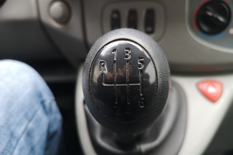 pronájem devítimístné dodávky autopůjčovna Olomouc