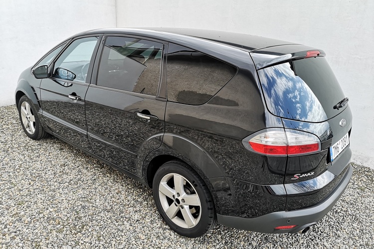 pronájem Ford Smax autopůjčovna Olomouc