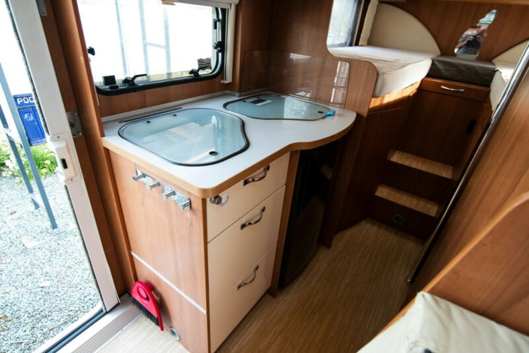 Obytna dodávka Ford Transit LMC